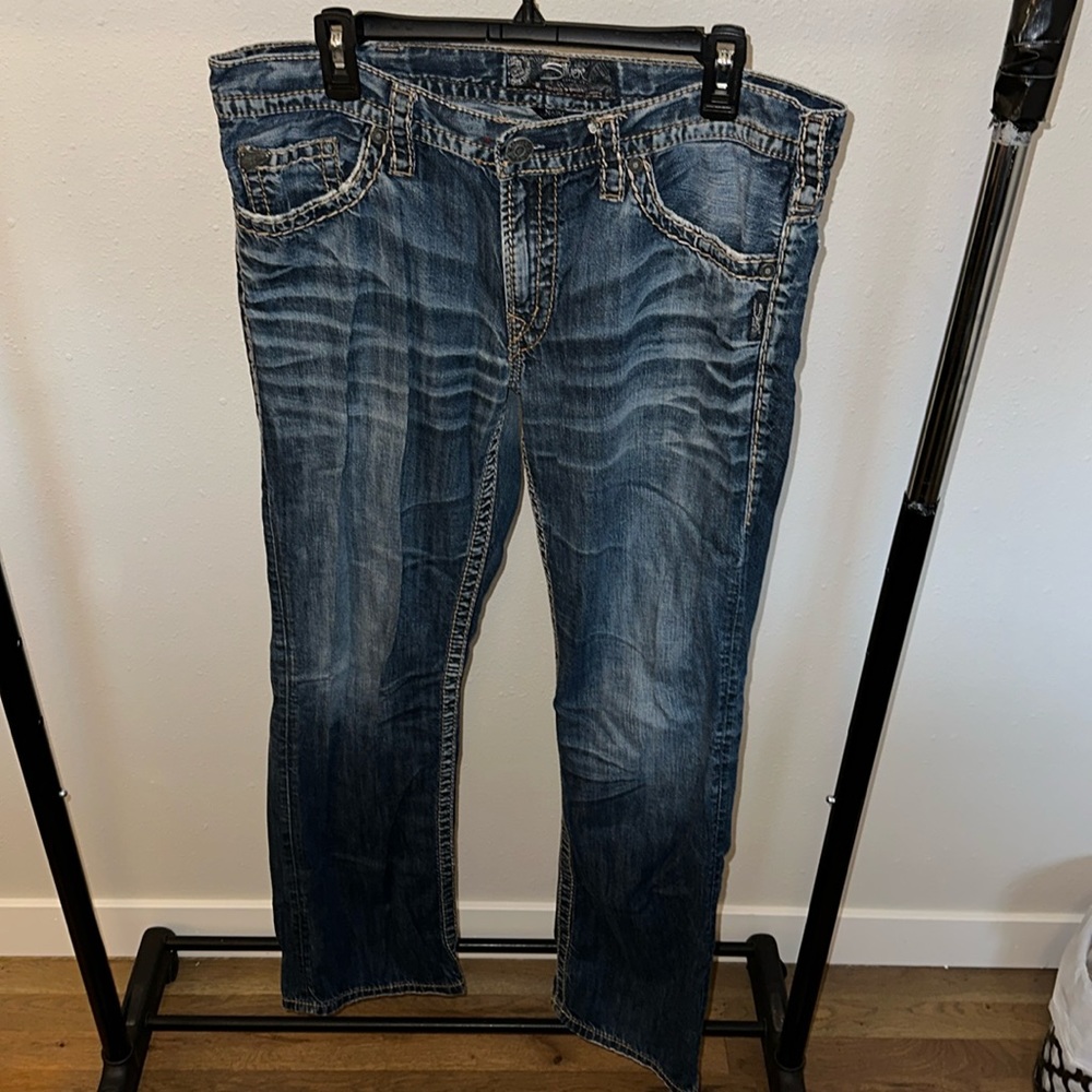 “Nash” — Silver Jeans Co. — 34w x 32l — GOOD CONDITION!